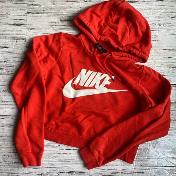 Nike Tops - Nike cropped hoodie